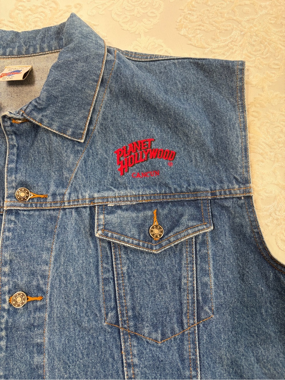 Vintage 90s Planet Hollywood Denim Trucker Vest Cancun Embroidered XL - Picture 4 of 10